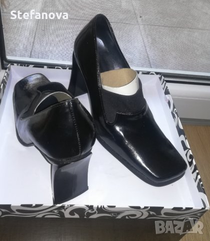 Нови обувки с интересен ток, снимка 3 - Дамски обувки на ток - 32499923