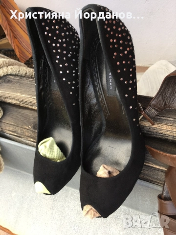 Висок ток обувки Зара/Zara, набук с кристали , снимка 4 - Дамски обувки на ток - 52396211