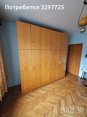 Продавам четирикрилен лакиран гардероб 🧥👗🌲Бял бор🌲, снимка 11 - Гардероби - 52580160