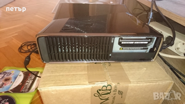 Конзола Xbox 360 slim, снимка 2 - Xbox конзоли - 52973451