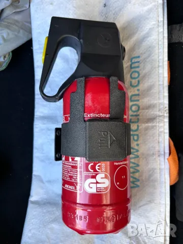 пожарогасител със стойка за монтаж автомобилен пожарогасител на една ръка разстояние, снимка 3 - Аксесоари и консумативи - 49586029