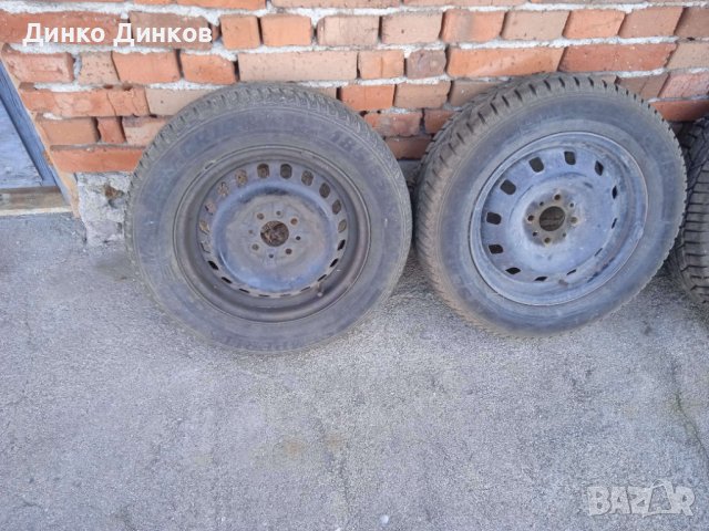 Зимни гуми Semperit 185/65R14 със стоманени джанти, снимка 2 - Гуми и джанти - 43633253