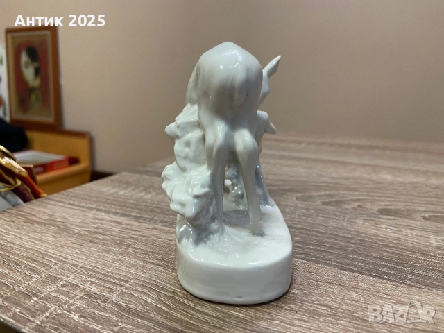 Порцеланова фигура „Сърна с малко сърненце“, снимка 3 - Антикварни и старинни предмети - 52025703