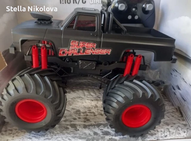 Супер джип с големи гуми и радиоконтрол