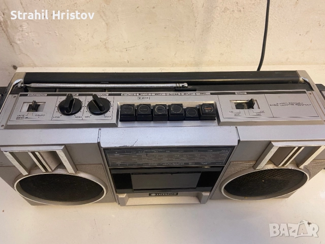 Касетофон Hitachi за ремонт, снимка 2 - Радиокасетофони, транзистори - 52946455