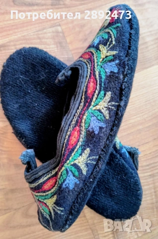 Ръчно плетени вълнени терлици, снимка 9 - Други - 40376954