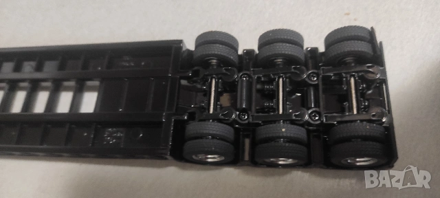 Метален модел мащаб 1:50, снимка 7 - Колекции - 53404689