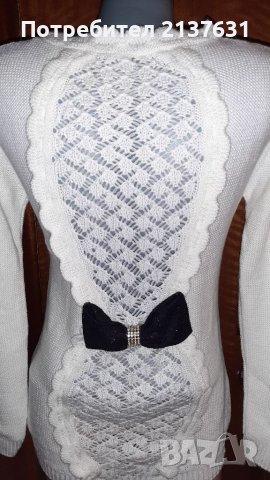 ДАМСКА  Бяла БЛУЗА - Размер М , снимка 1 - Блузи с дълъг ръкав и пуловери - 38275224