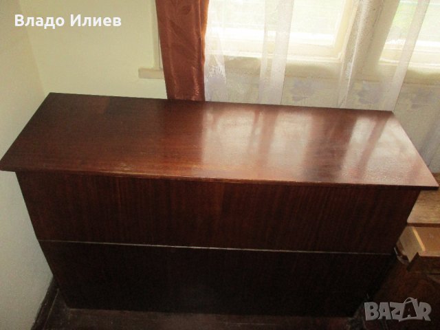 Ракла за легло  с предно отваряне от орехов фурнир 