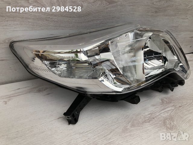 Десен фар Toyota Land Cruiser 150 , снимка 4 - Части - 32856992