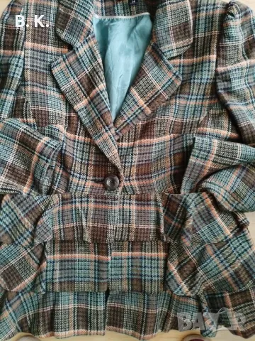 Дамско красиво сако, снимка 2 - Сака - 47570895