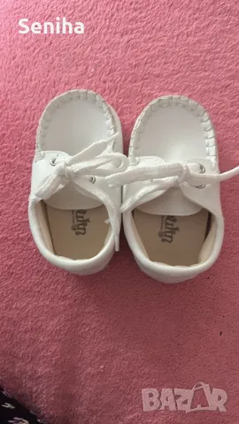 Продавам Бебешки обувки за прохождане 