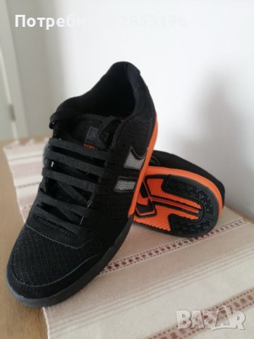 Globe спортни обувки , снимка 3 - Спортни обувки - 36734105