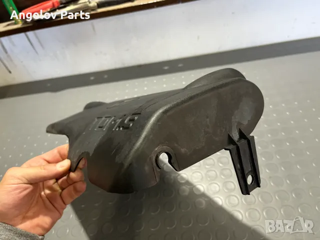 Капака над двигателя за VW Golf 3 1.9 TDI, снимка 3 - Части - 47474416