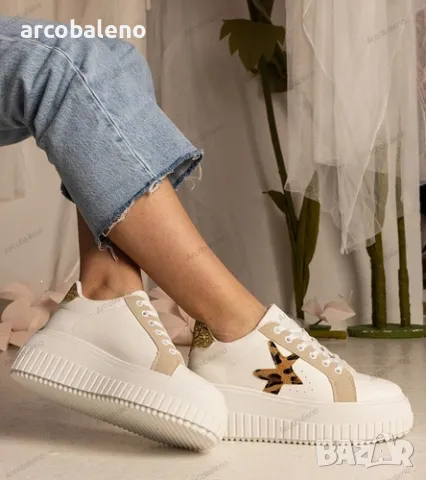 Дамски ниски кецове, украсени с брокат и звезда Taleda, 2цвята , снимка 2 - Кецове - 49556404