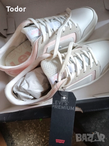 Дамски маратонки levi's premium, снимка 3 - Маратонки - 52858183