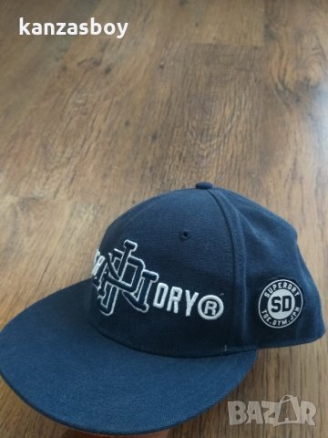superdry - страхотна шапка КАТО НОВА, снимка 3 - Шапки - 33643548