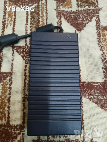 Зарядно за лаптоп 150W DELTA electronics, снимка 2 - Части за лаптопи - 53028270