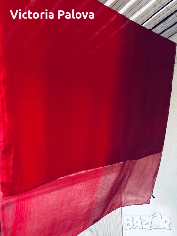 Луксозен копринен шал YAM YAM - OMBRE RUBY RED, снимка 8 - Шалове - 52924211