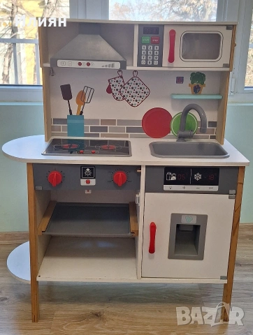 Детска дървена кухня