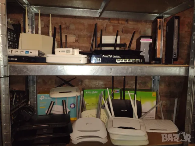 Лот от рутери Tp-Link Cisco Linksys Netgear Asus Apple Draytek, снимка 2 - Рутери - 48247005