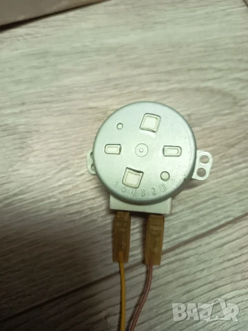 Синхронен двигател за микровълнова фурна, снимка 2 - Микровълнови - 51229455