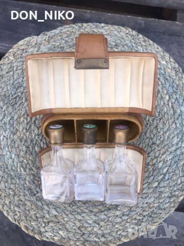 Винтидж бутилки за парфюм, снимка 4 - Антикварни и старинни предмети - 44117580