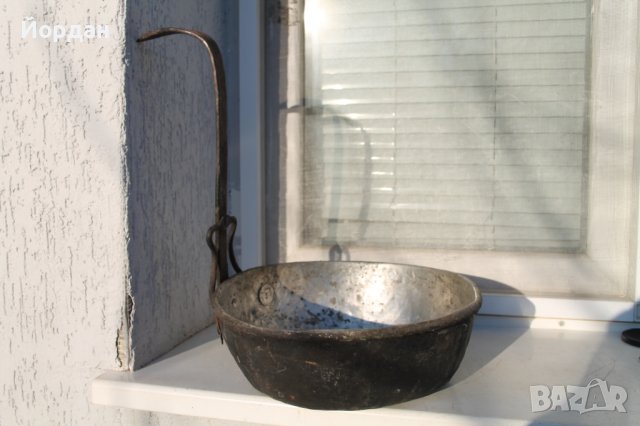 Меден тиган