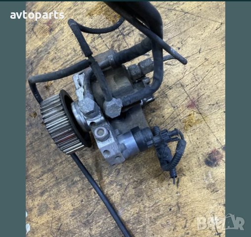 Chrysler voyager 2004година 2.5d ГНП, снимка 2 - Части - 40749261