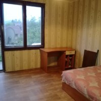 Продава двуетажна къща в Перник, кв.Църква, снимка 3 - Къщи - 40810844