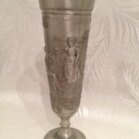 Немска старинна калаена чаша на столче "Lindenwirthin" лична колекция, снимка 2 - Антикварни и старинни предмети - 43036625