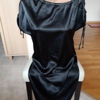 *Сатенена черна рокля Ateliani, снимка 1 - Рокли - 27271515