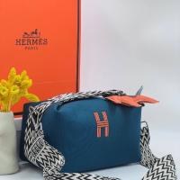 Hermes дамска чанта, снимка 4 - Чанти - 44854302