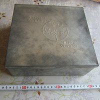 Старинна тенекиена ламаринена  кутия