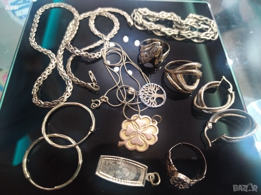 Комплект златни 14 карата ланец, колие, медалион, обеци, висулка, пръстен. , снимка 1