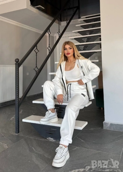 дамски екипи Nike , снимка 1