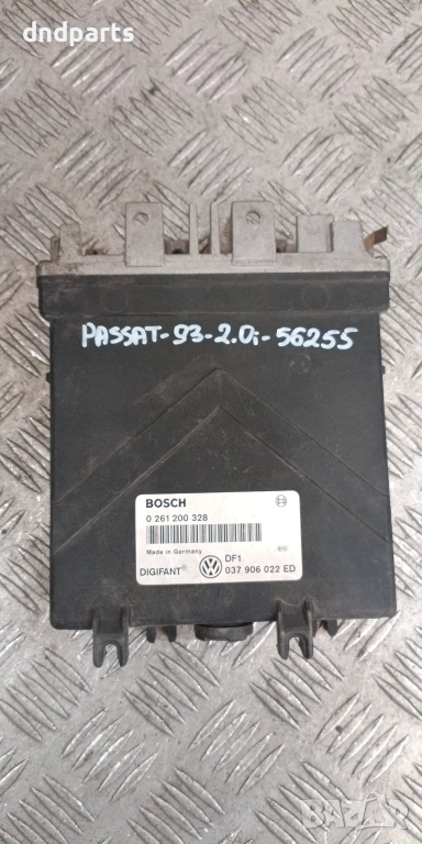 Компютър VW Passat 2.0i 1993г. 037906022ED 0261200328 , снимка 1