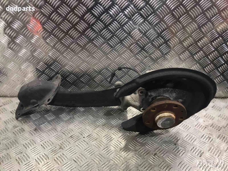 Заден ляв шенкел VW Passat B6,2.0TDI,140кс.,2006г., снимка 1