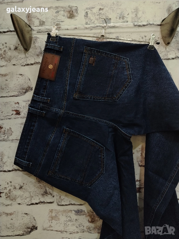 New sky- прави дънки, големи размери, тъмен класика цвят, леко избелени, изчистени, плътен деним , снимка 1