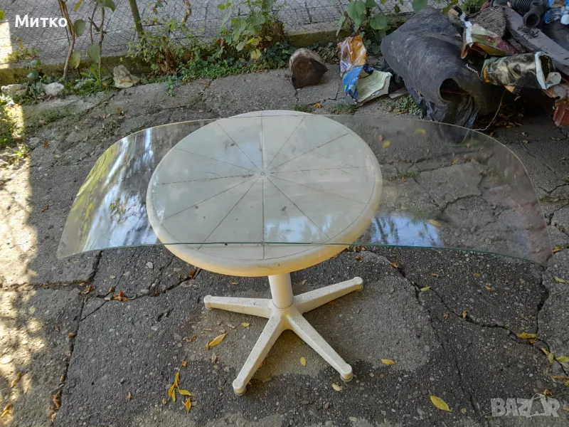 Продавам челно, предно стъкло за Вартбург 353, снимка 1