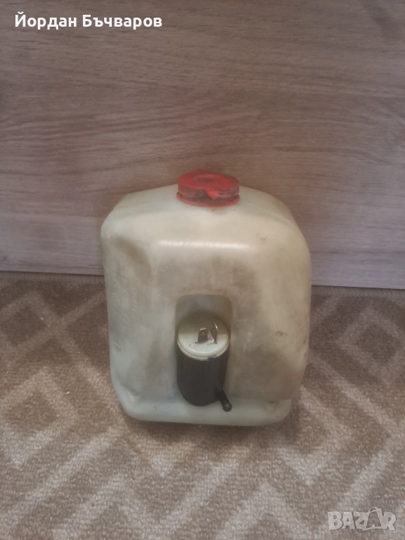 Съд за теч. чистачки от VW Passat B2, Jetta Mk1 , Golf Mk1, снимка 1