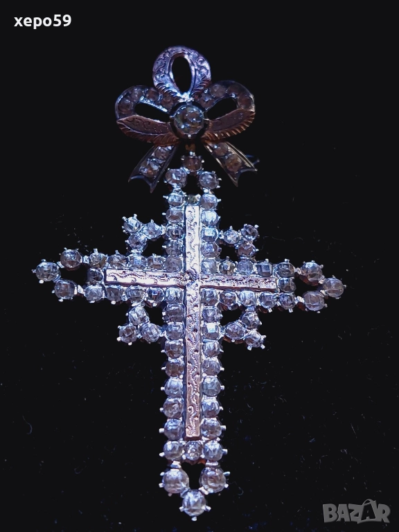 Стар антикварен кръст(медальон)Франция,19век.сребро и злато/каталожна цена 1600$/, снимка 1