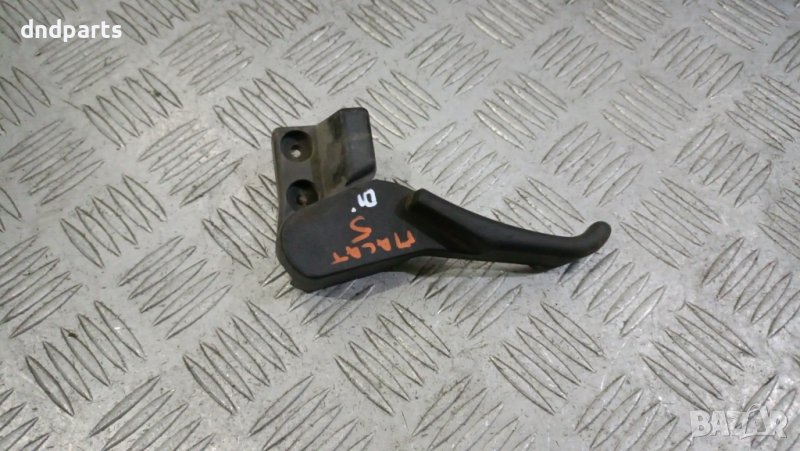 Дръжка преден капак VW Passat 2001г.	, снимка 1