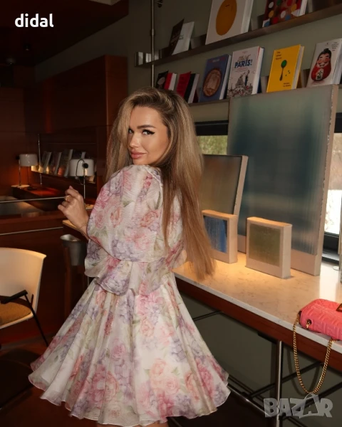 Великолепна рокля с цветя , снимка 1