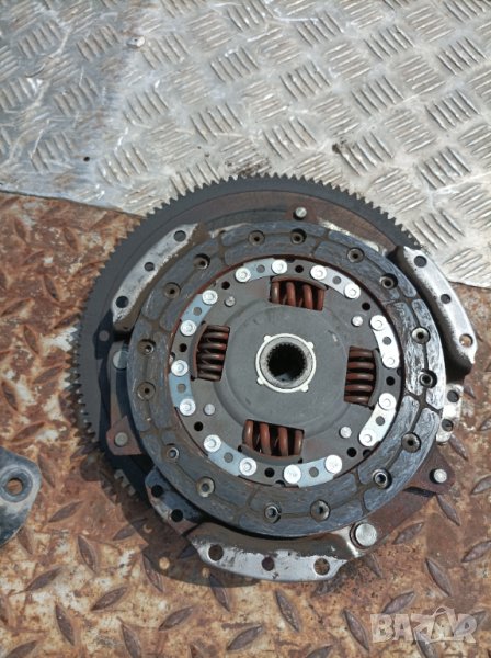 Съединител LUK за Дачия логан 1.4 75 кс употребяван. Маховик за Дачия , снимка 1