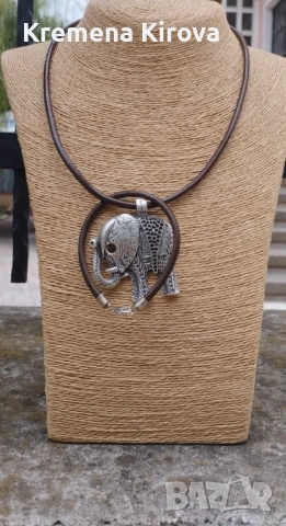 Дамско колие Слон. С естествена кожа. С гривна. Бижута Луди гъби.