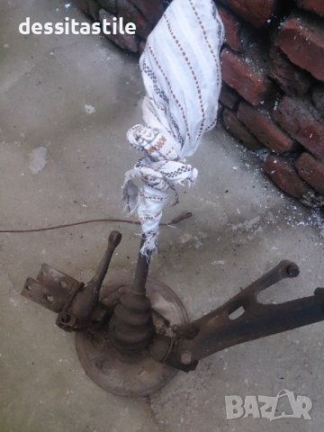 Двигатели, валове, носещи и др. части за Трабант, снимка 9 - Части - 43622319