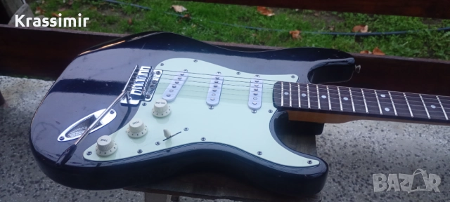 Custom Stratocaster 63 Black. Електрическа китара., снимка 4 - Китари - 52499540