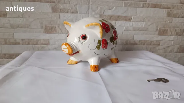 Порцеланова касичка с ключ - Прасе - Made in Italy, снимка 2 - Антикварни и старинни предмети - 50093277