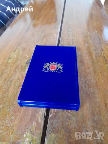 Стара кутия,несесер Rothmans